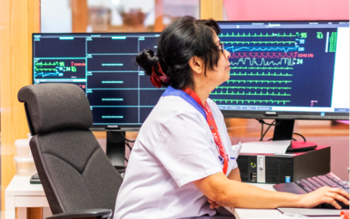 Vår käkkirurgiska jour söks via Karolinskas växel 08-123 70 000