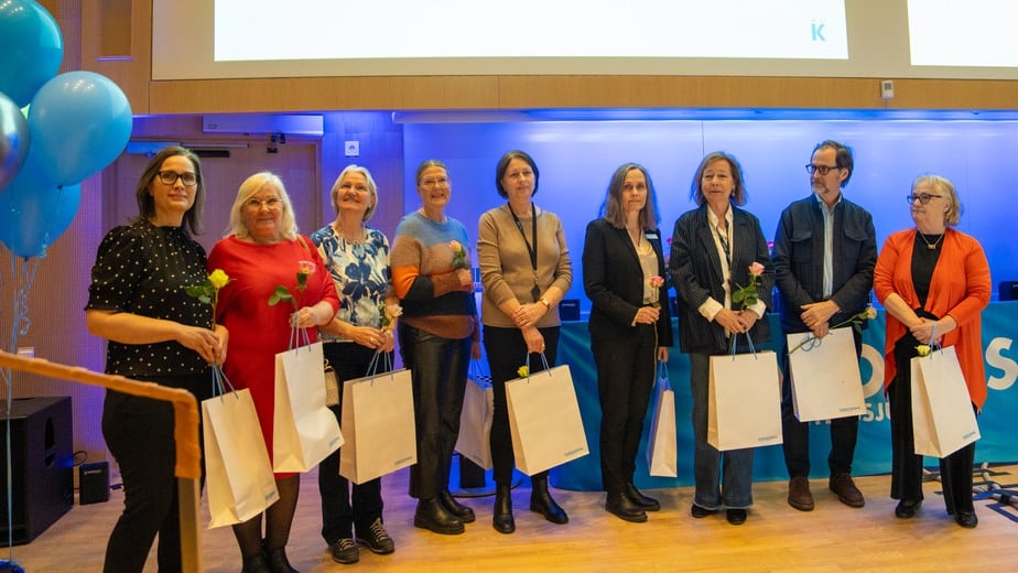 flera personer på rad