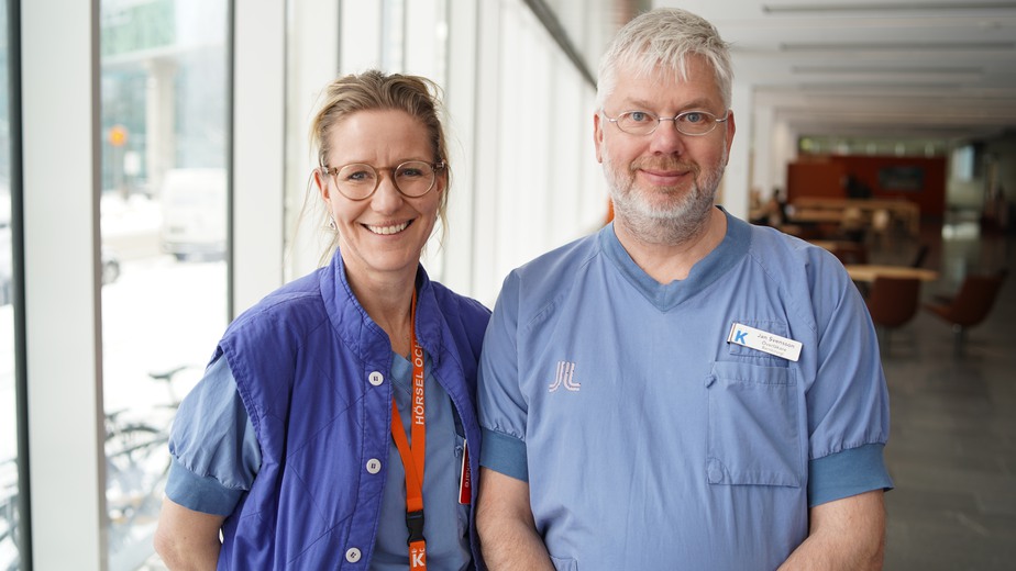 Malin Wendt och Jan Svensson ler i kameran.