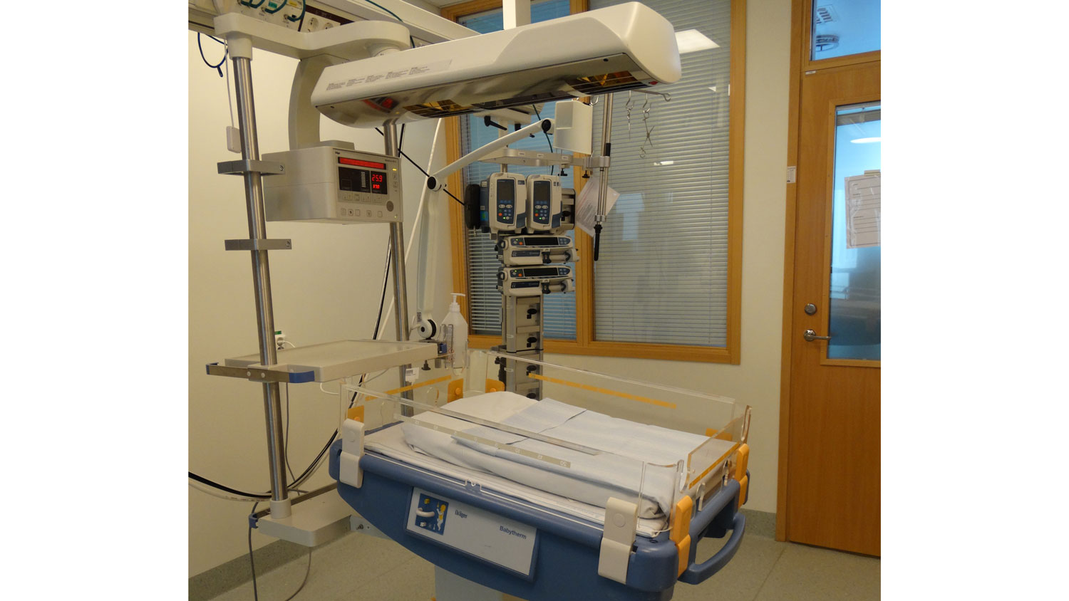 Open incubator