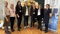 Från vänster: Eeva-Liisa Claessen, Elisabeth Rundin, Carina Surell, Linus Hultqvist, Josefin Widlert, Marie Jernberg och Esmat Esmaeil Zadeh.