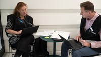 Sjukhusmedarbetare övar i katastrofmedicinsk beredskap